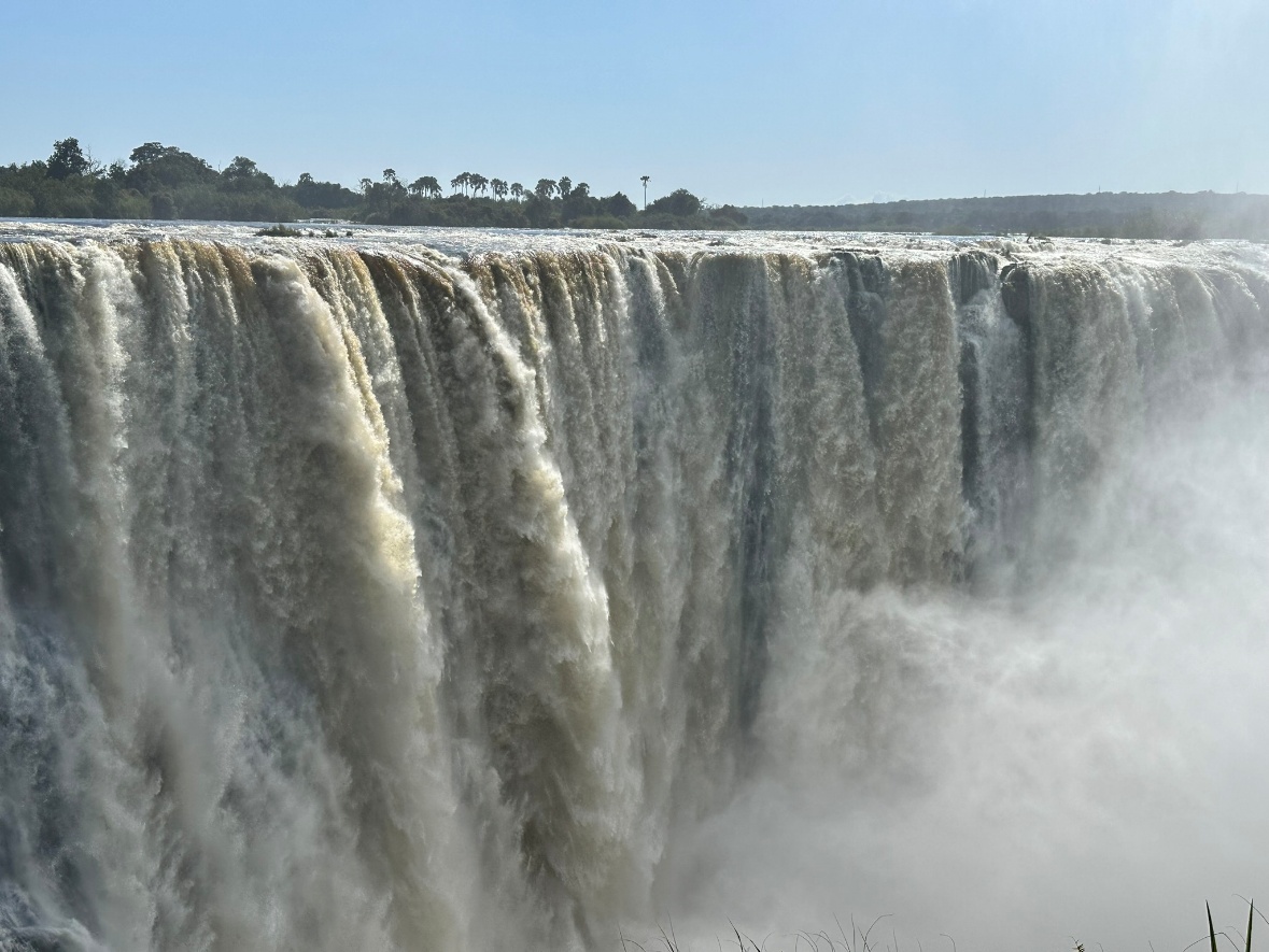 A panoramic scene of Water Falls